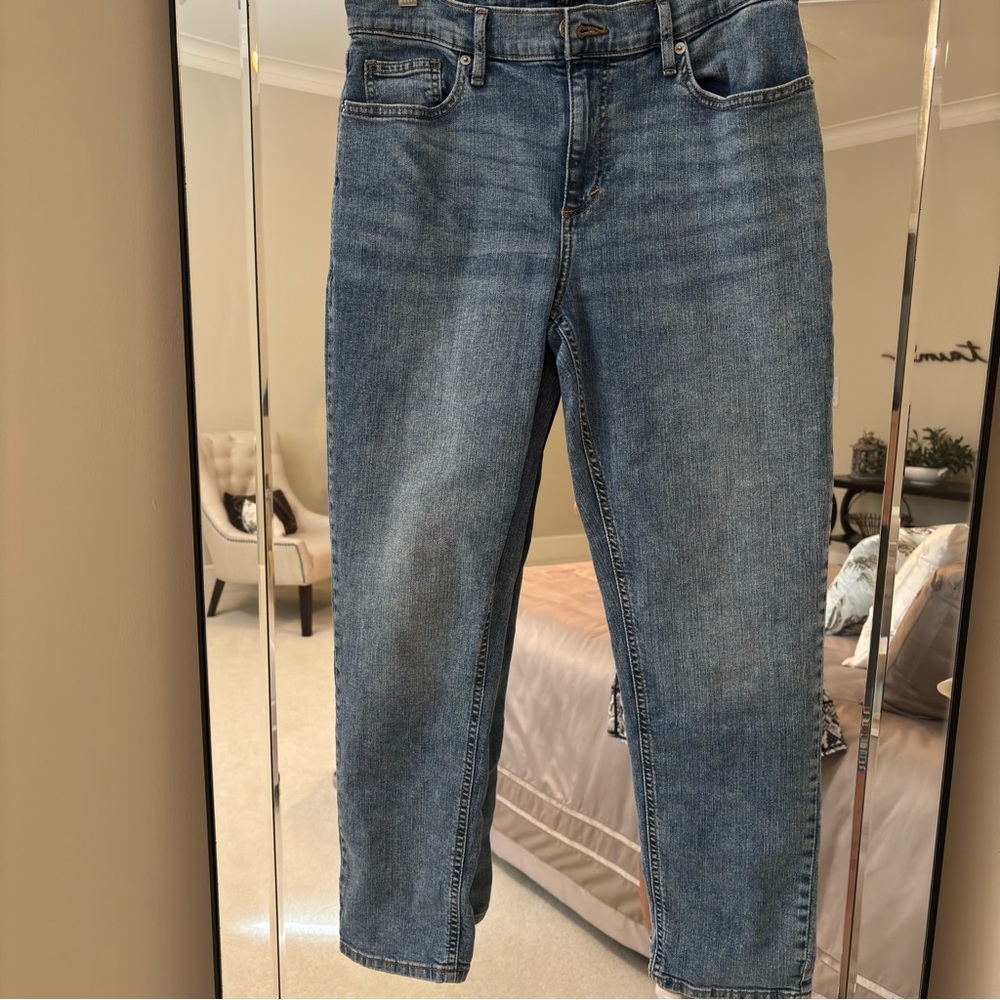 Banana Republic Girlfriend Jeans Light- Medium Wash size 8